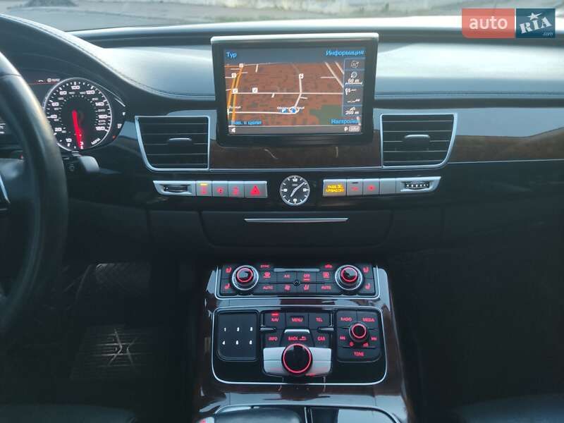 Седан Audi A8 2013 в Житомире