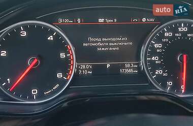 Седан Audi A8 2013 в 