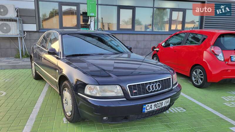 Седан Audi A8 1998 в 