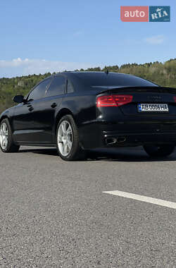 Седан Audi A8 2010 в 