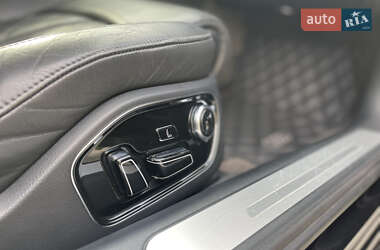 Седан Audi A8 2010 в 