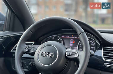 Седан Audi A8 2010 в 