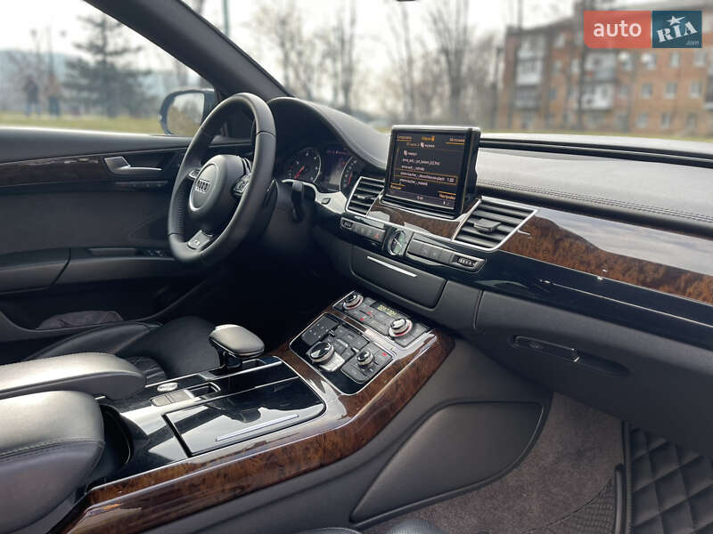Седан Audi A8 2010 в Могилів-Подільському