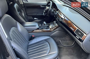 Седан Audi A8 2017 в 