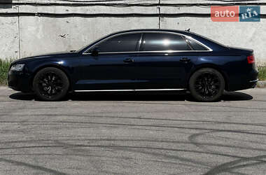 Седан Audi A8 2013 в 