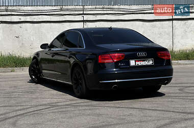 Седан Audi A8 2013 в 