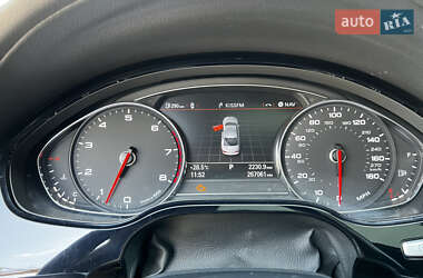 Седан Audi A8 2013 в 