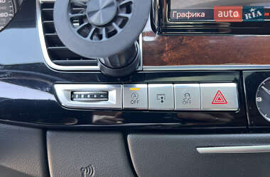 Седан Audi A8 2013 в 