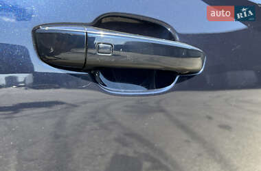 Седан Audi A8 2013 в 