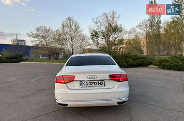 Седан Audi A8 2012 в 
