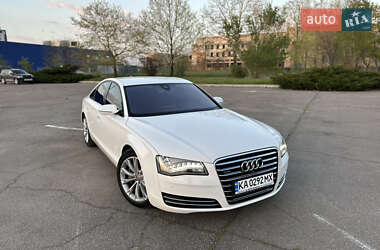Седан Audi A8 2012 в 