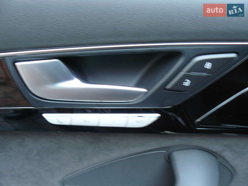 Седан Audi A8 2013 в Ивано-Франковске