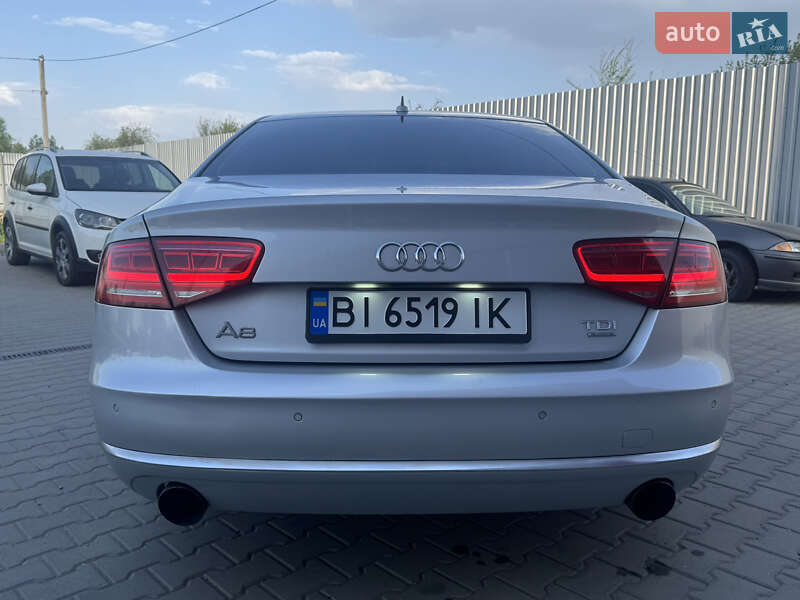 Седан Audi A8 2010 в Лубнах