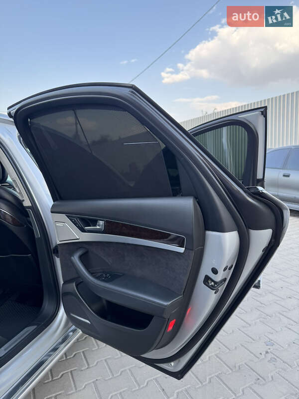 Седан Audi A8 2010 в Лубнах