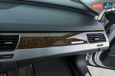 Седан Audi A8 2010 в 