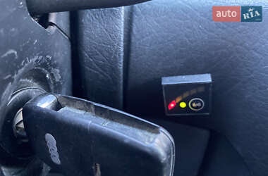 Седан Audi A8 1996 в 