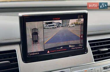 Седан Audi A8 2013 в 