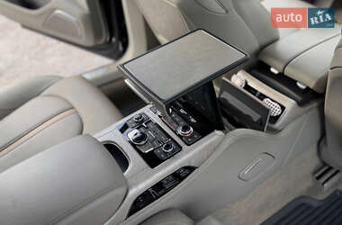 Седан Audi A8 2013 в 