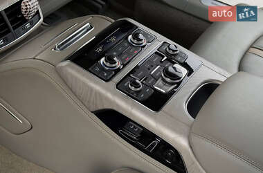 Седан Audi A8 2013 в 