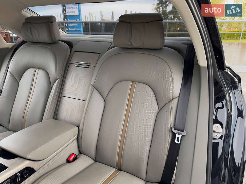 Седан Audi A8 2013 в Киеве