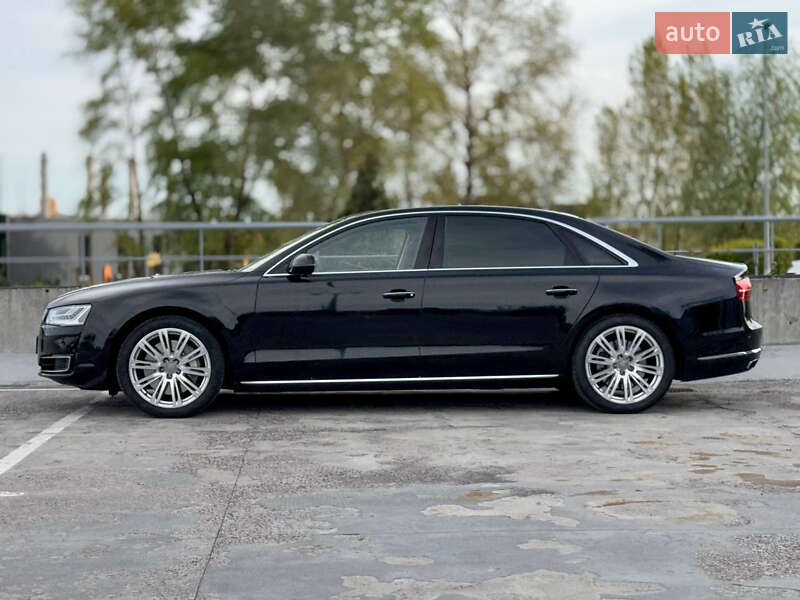 Седан Audi A8 2013 в Киеве