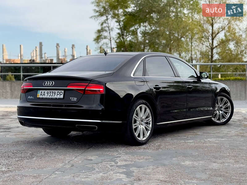 Седан Audi A8 2013 в Киеве