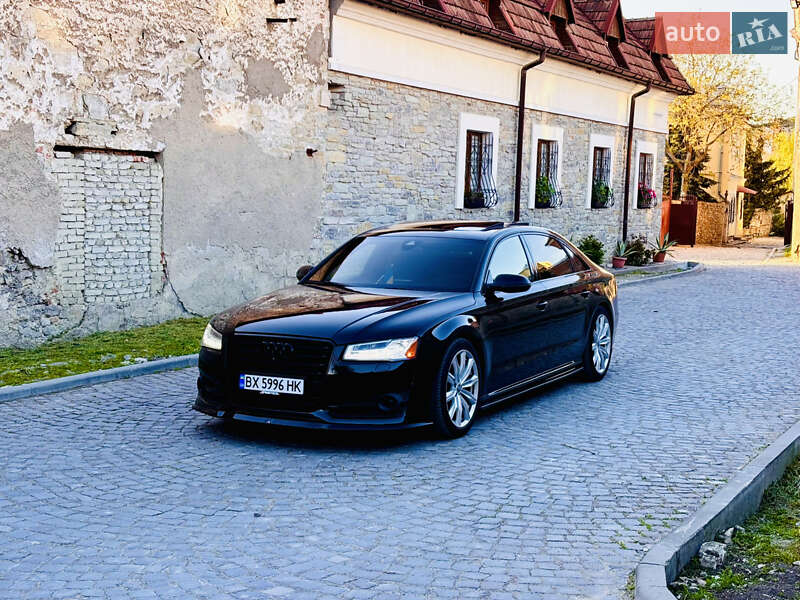 Седан Audi A8 2015 в 