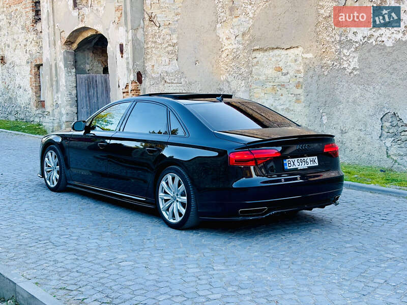 Седан Audi A8 2015 в Хмельницькому
