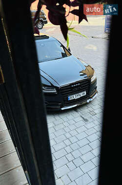 Седан Audi A8 2015 в 