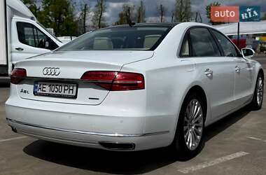 Седан Audi A8 2016 в 