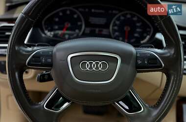 Седан Audi A8 2016 в 