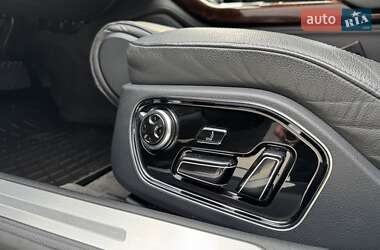 Седан Audi A8 2013 в 