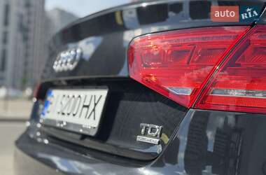 Седан Audi A8 2013 в 