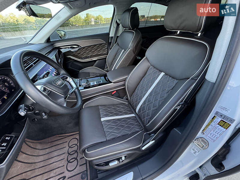 Седан Audi A8 2020 в Киеве
