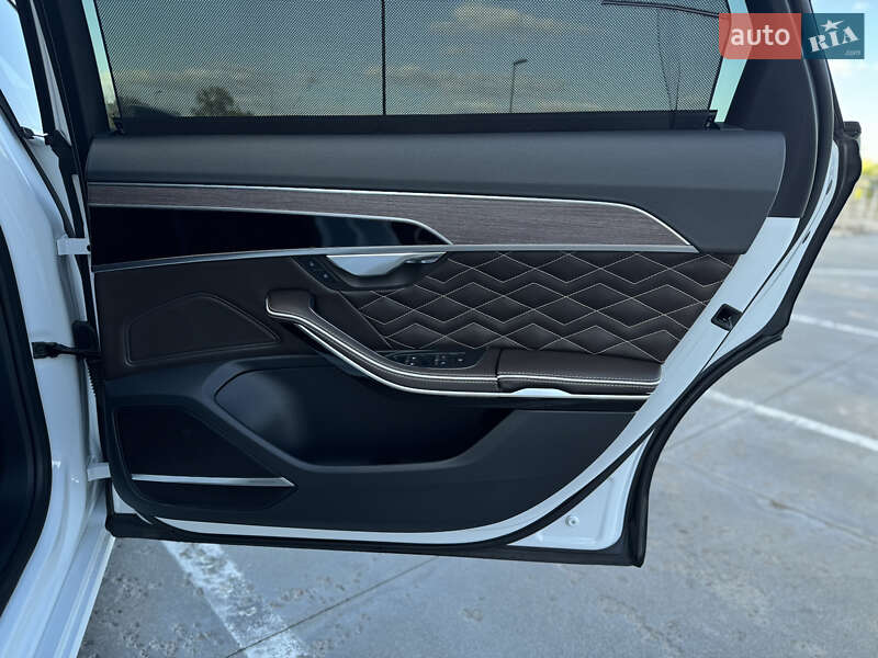 Седан Audi A8 2020 в Киеве