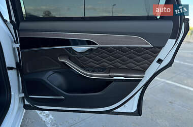 Седан Audi A8 2020 в 