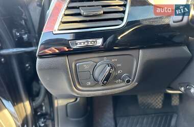 Седан Audi A8 2012 в 
