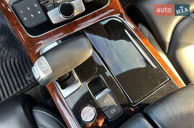 Седан Audi A8 2012 в 
