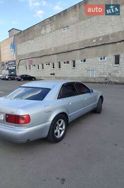 Седан Audi A8 1997 в 
