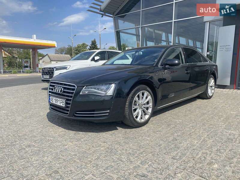 Седан Audi A8 2012 в Днепре