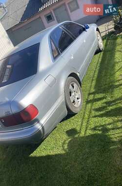 Седан Audi A8 1997 в 