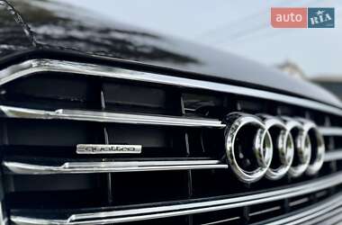 Седан Audi A8 2017 в 