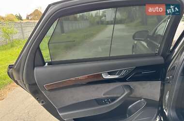 Седан Audi A8 2017 в 