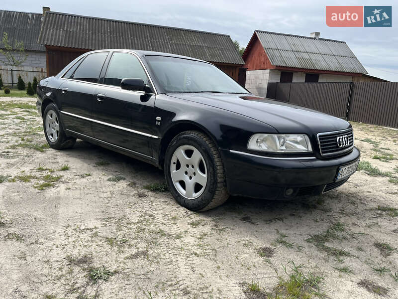 Audi A8 2000