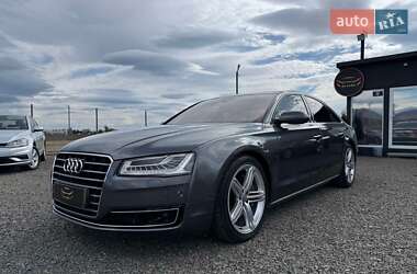 Седан Audi A8 2014 в Мукачево