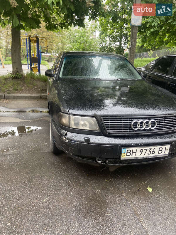 Седан Audi A8 1996 в Хмельницком