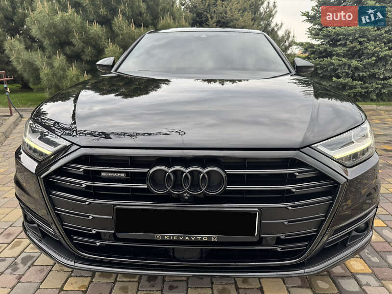 Седан Audi A8 2018 в Днепре
