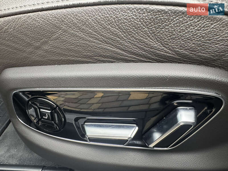 Седан Audi A8 2018 в Днепре