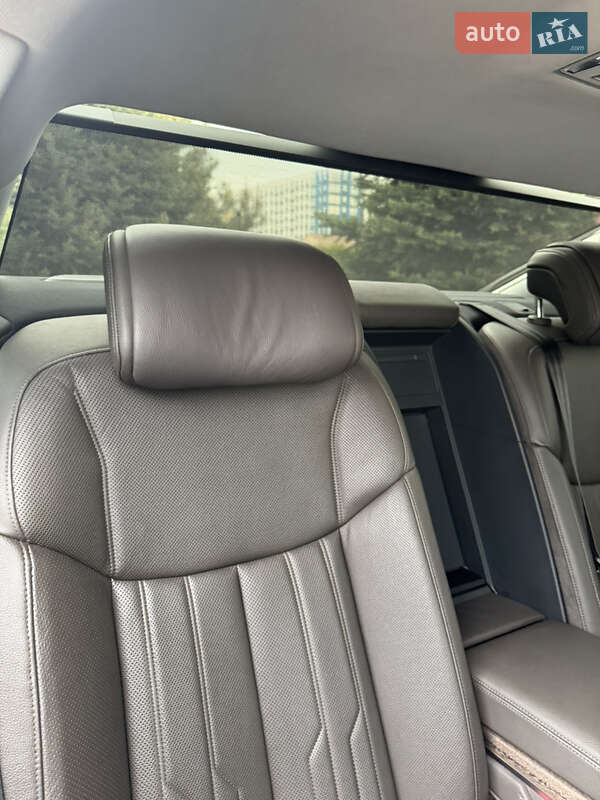 Седан Audi A8 2018 в Днепре