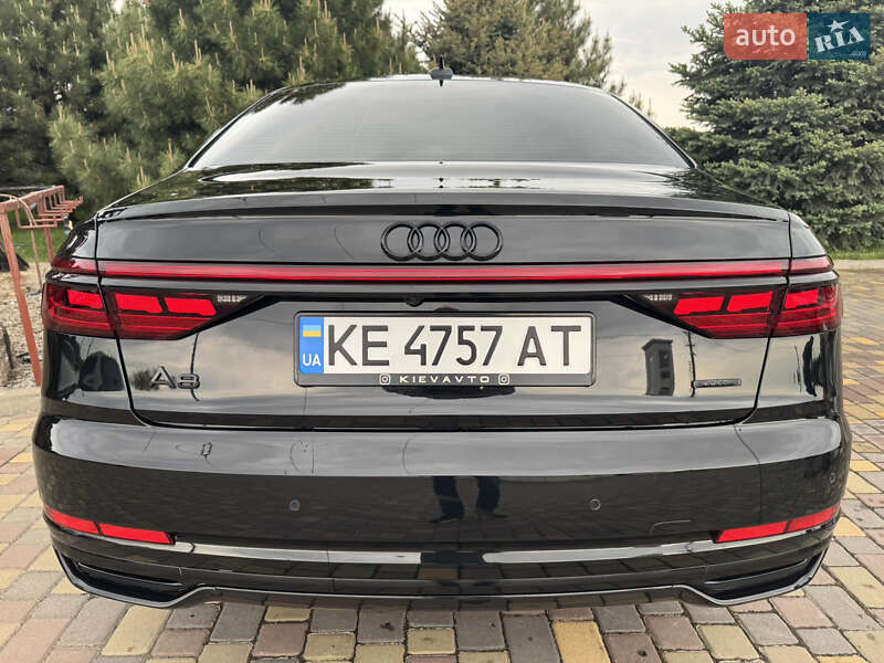 Седан Audi A8 2018 в Днепре